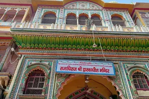 Dwarkadhish temples in Mathura Entrance